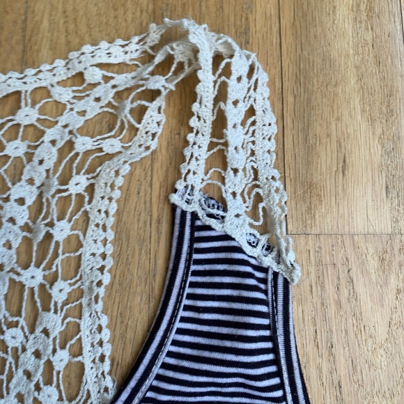 Crochet-Back Stripe Tank Top - Navy/White - Picture 5 of 6